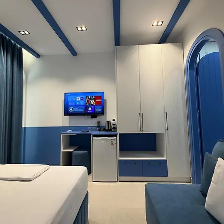 Blue Santorini Apartment *